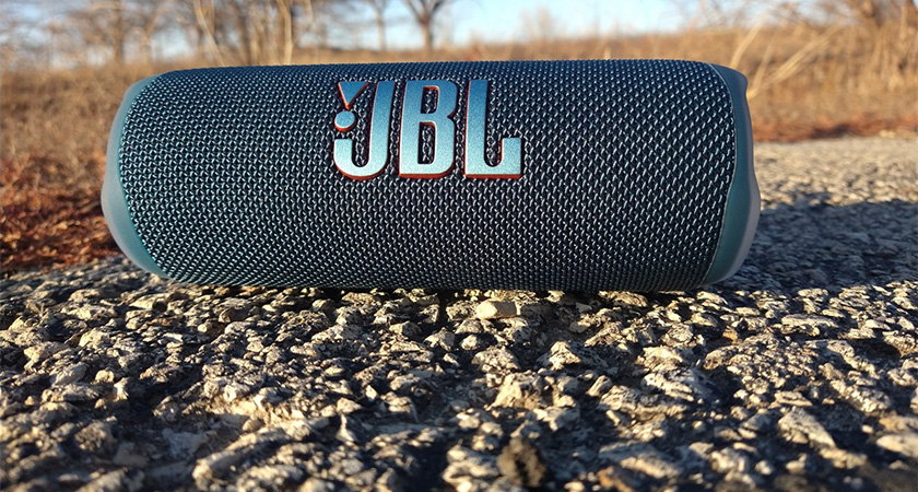 Review JBL Flip 6 âm thanh chân thực