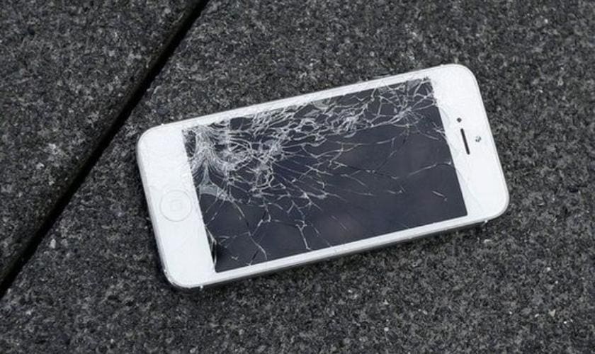 Có thật sự cần thiết phải thay màn hình cho iPhone 8 không?