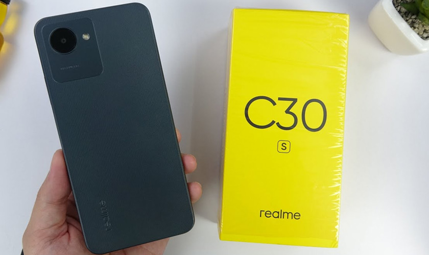 Điện thoại Realme C30s có vẻ ngoài bóng bẩy