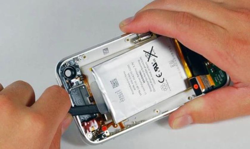Khi nào cần thay pin iPhone?