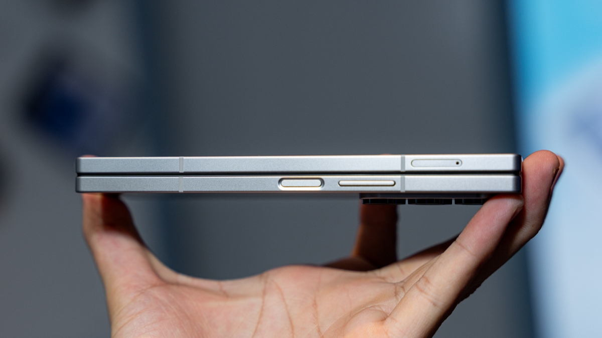 Đánh giá chi tiết Samsung Galaxy Z Fold 7 và Z Fold 6 về thiết kế