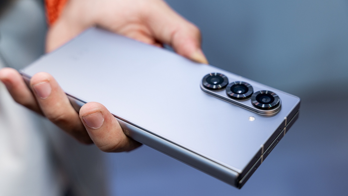 Đánh giá chi tiết Samsung Galaxy Z Fold 7 và Z Fold 6 về camera